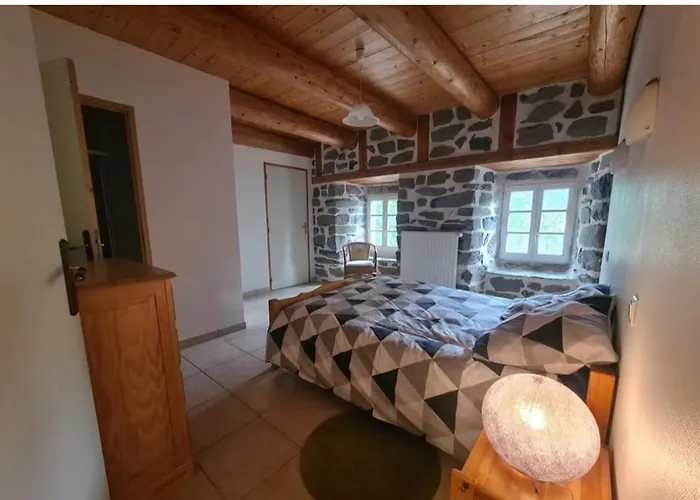 Les Bises Holiday home Bronac